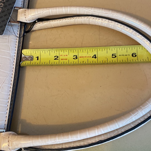 Guess Purse new with tag - Picture 8 of 8